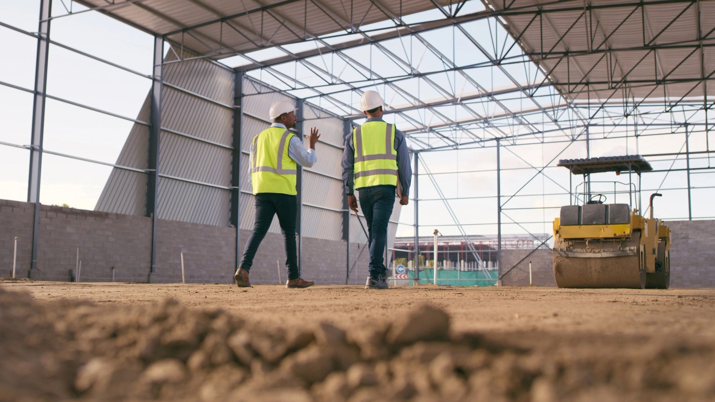 Acuerdo entre profesionales de construcción